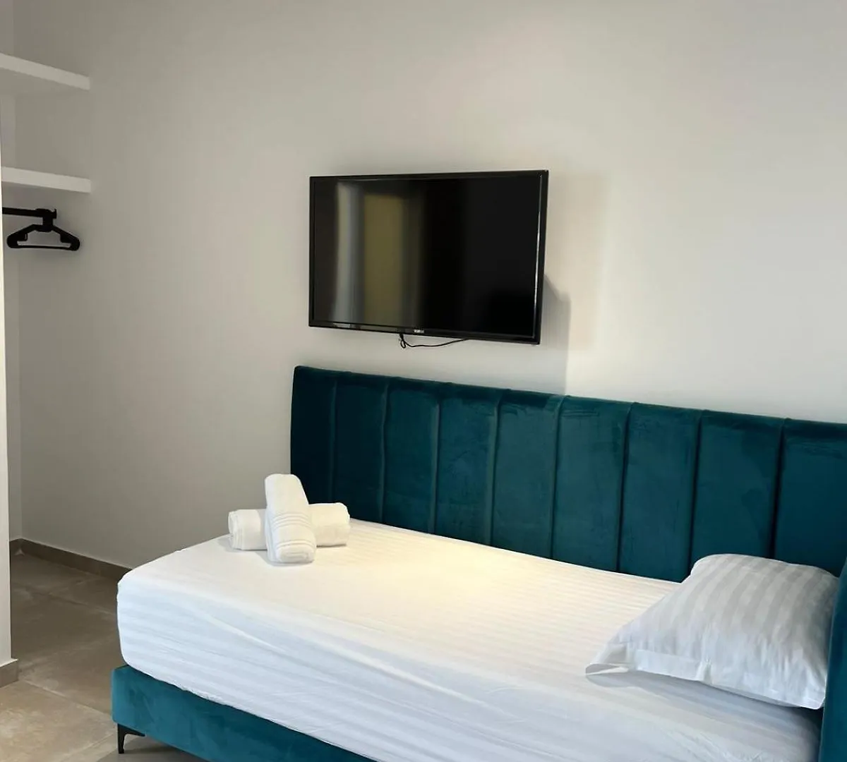 Nina'S Rooms Orikum Aparthotel