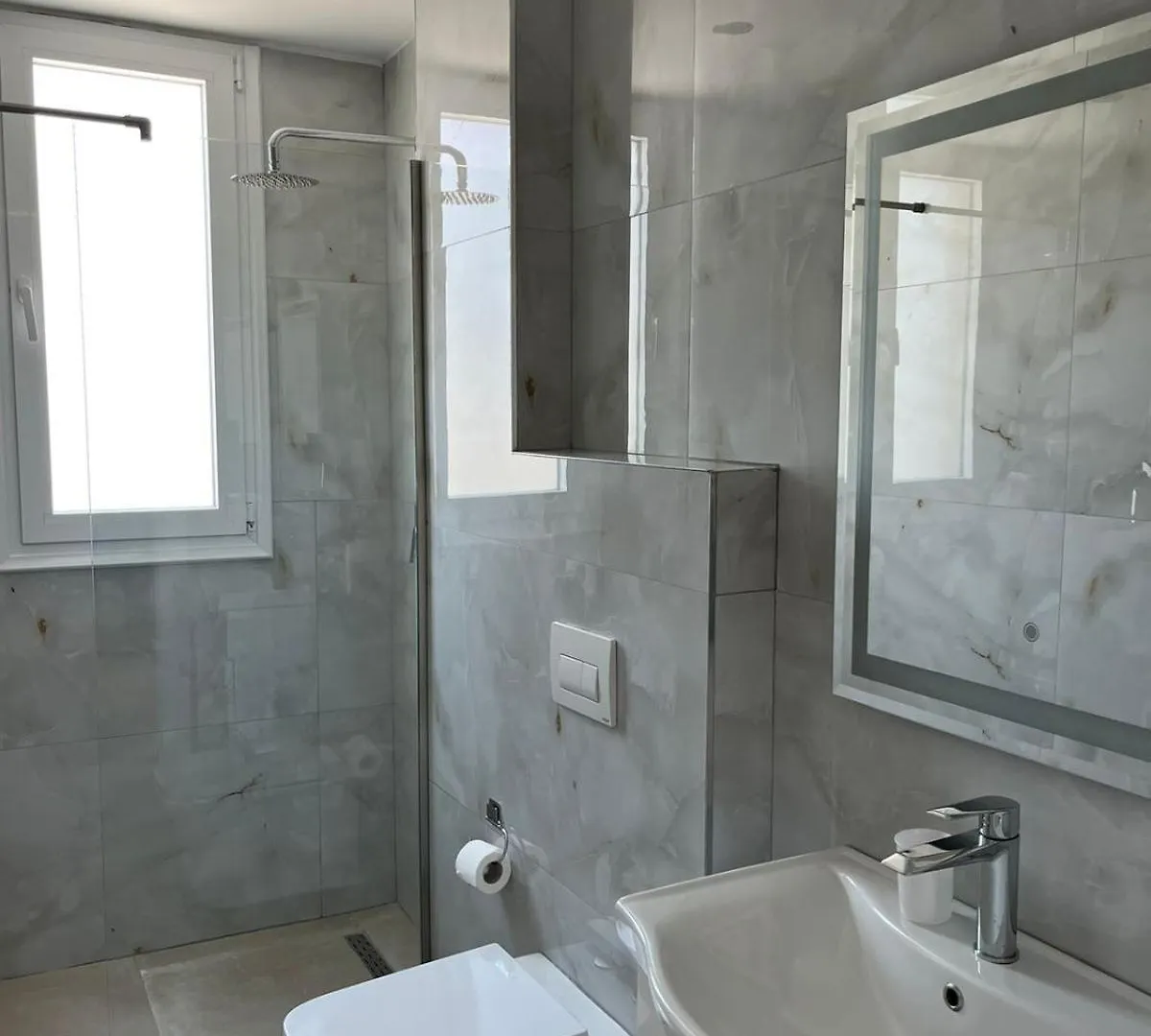 Nina'S Rooms Orikum 0*,  Albania