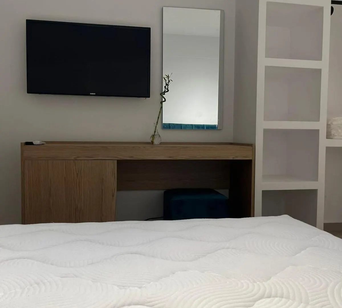Aparthotel Nina'S Rooms Orikum